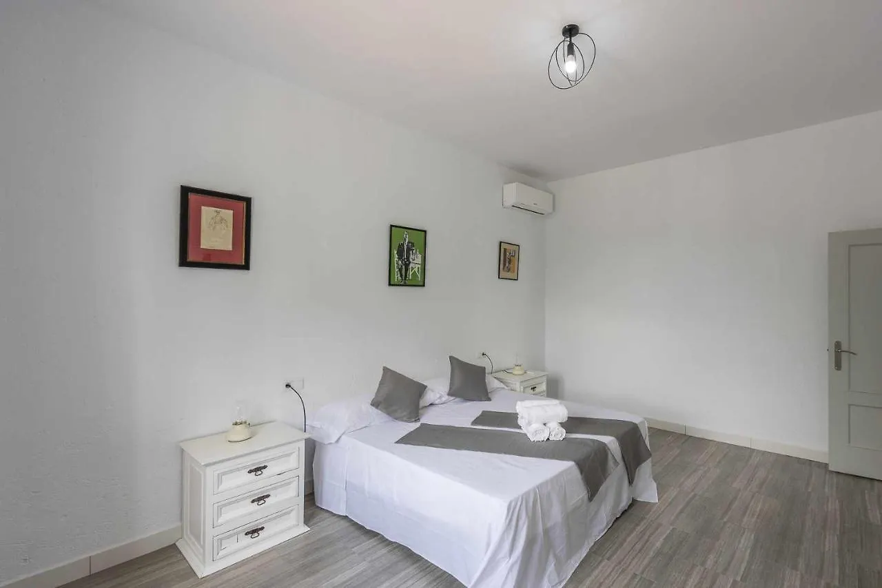 Casa Rural Dehesa De Las Yeguas La Puebla de Cazalla Holiday home